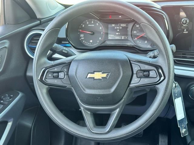 Used 2025 Summit White Chevrolet LS image 12