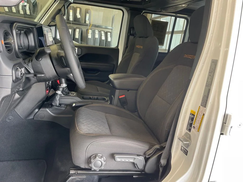 Used 2026 White Jeep Mojave image 13