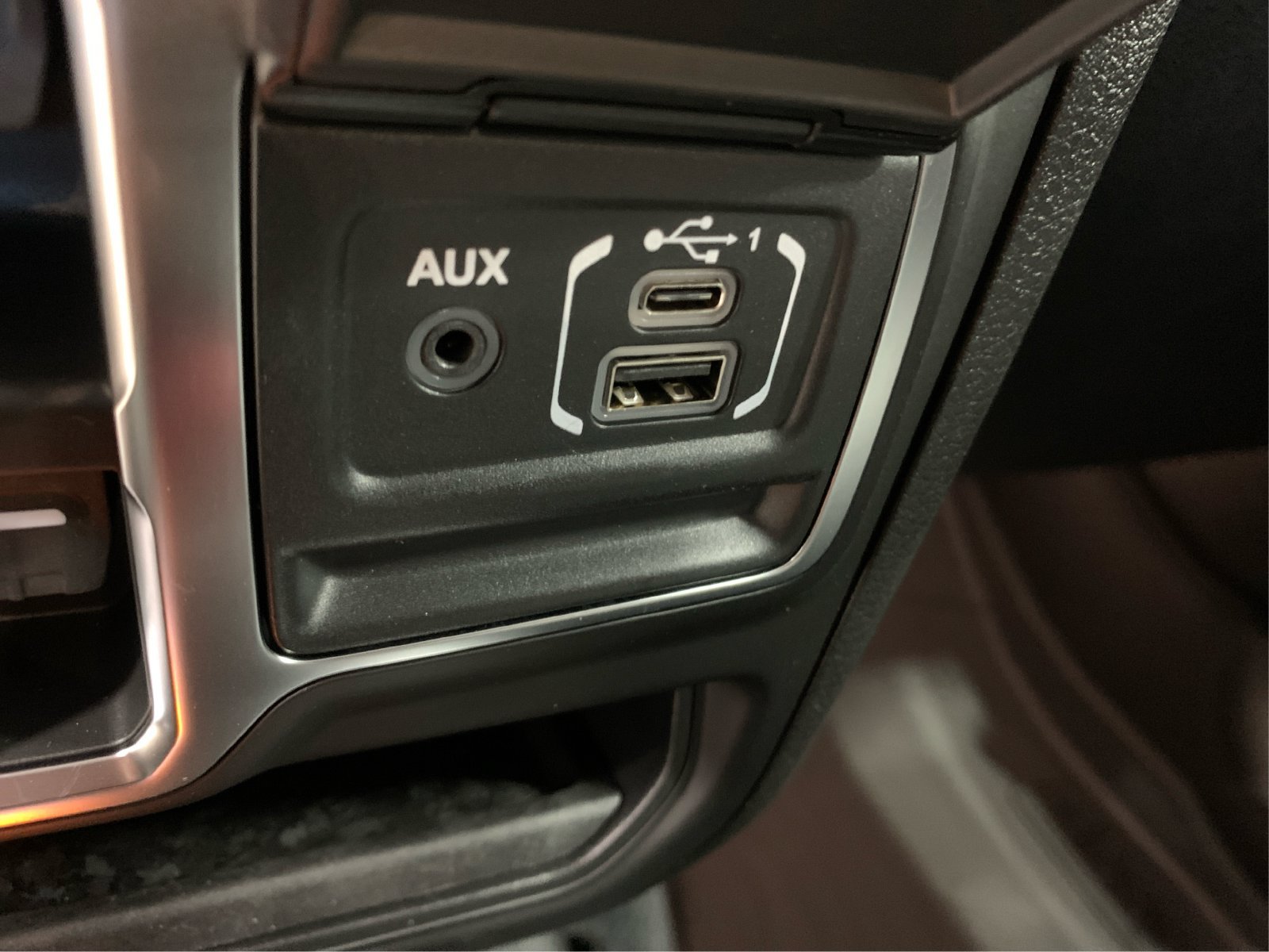 New 2026 Reign Exterior Paint Jeep Sport S image 32