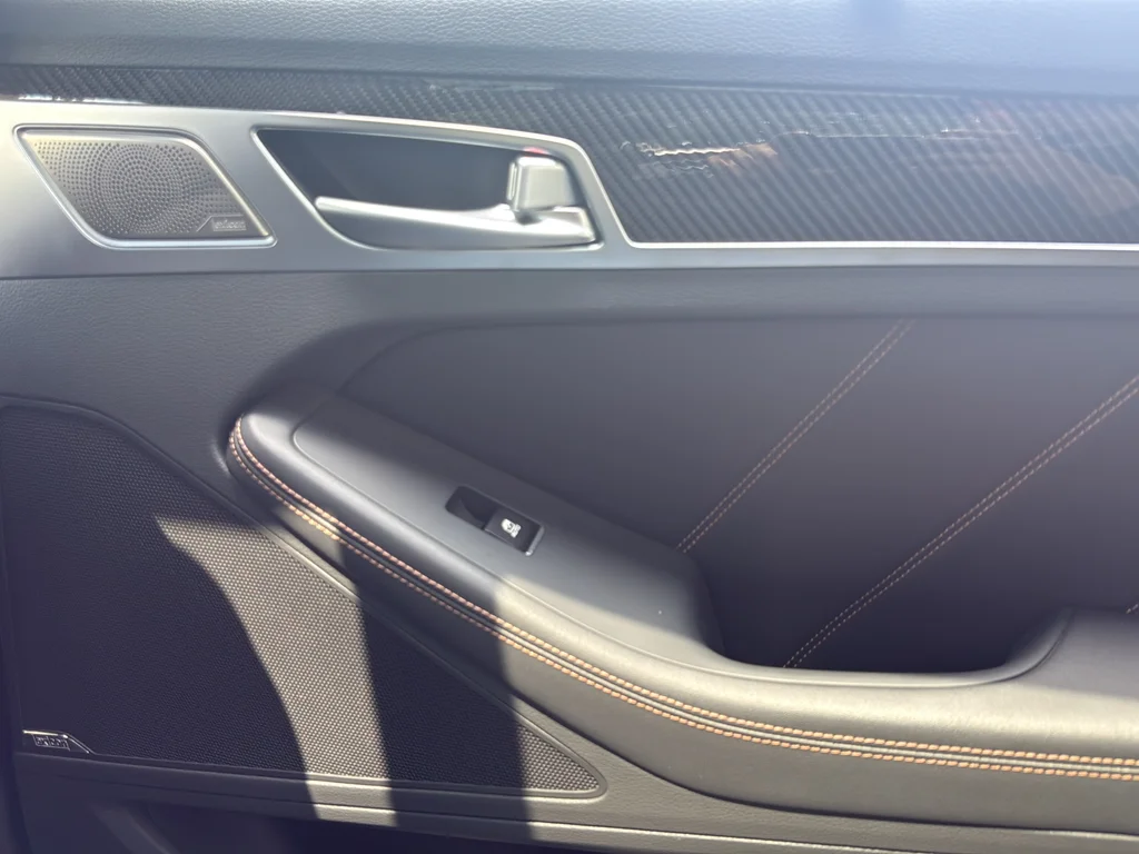 Used 2019 White Genesis 3.3T Sport image 43