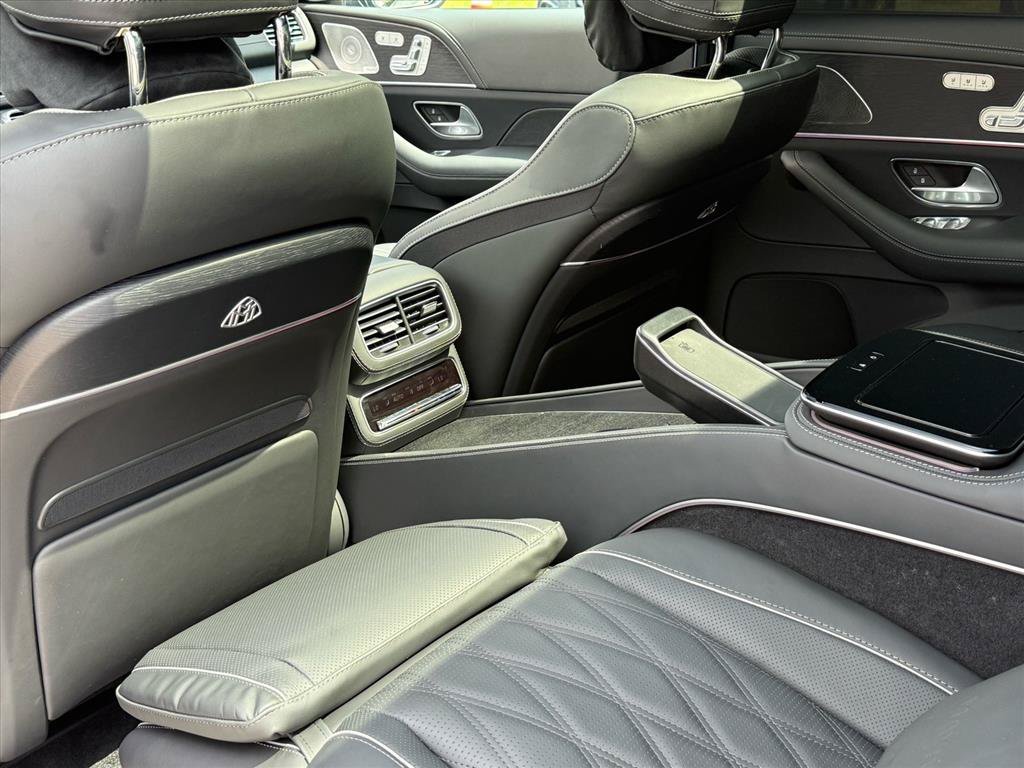 Certified Used 2025 Cirrus Silver (Upper) / Obsidian Black Metallic (Lower) Mercedes-Benz Maybach GLS 600 image 12