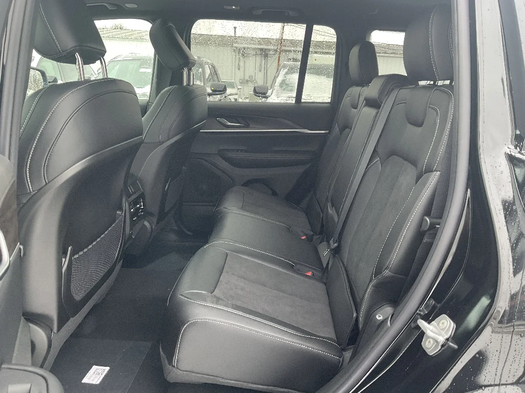 New 2026 Diamond Black Crystal Pearlcoat Jeep Altitude 4x4 image 9