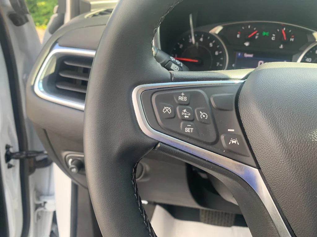 Used 2023 White Chevrolet LT image 28