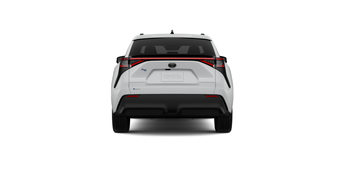 New 2027 Wind Chill Pearl Toyota XLE image 8
