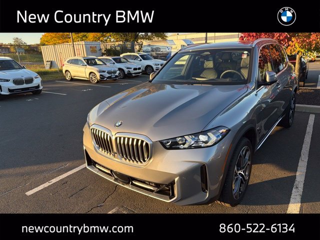 Used 2026 Skyscraper Grey Metallic BMW xDrive40i image 3