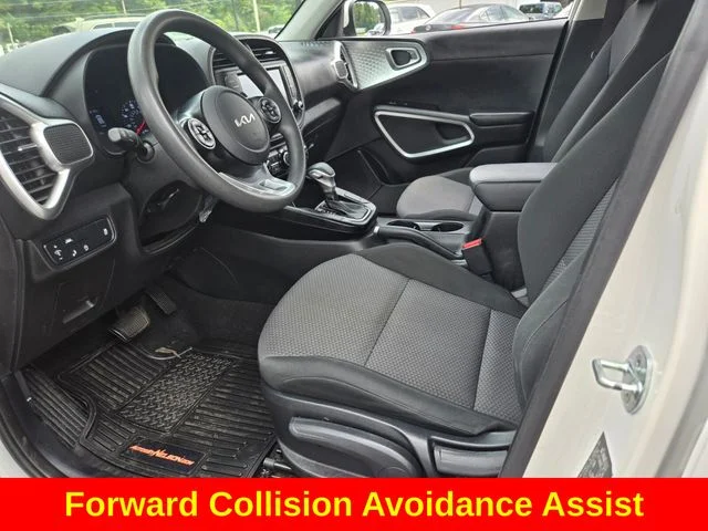 Used 2022 White Kia LX image 11
