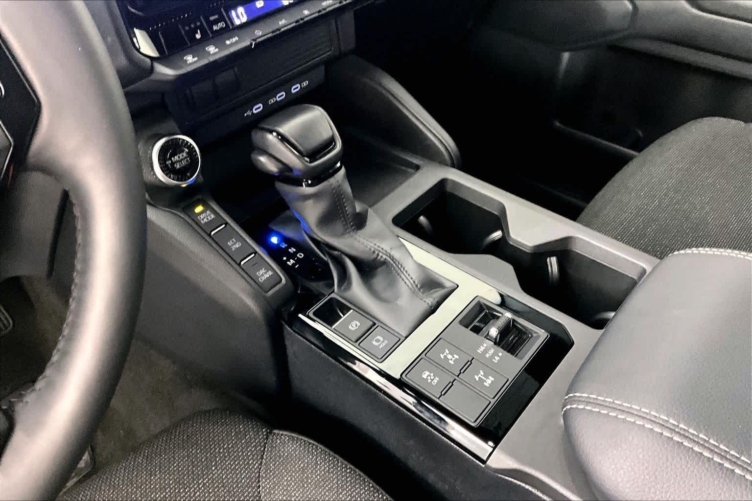 Used 2025 Ice Cap Toyota 1958 image 16