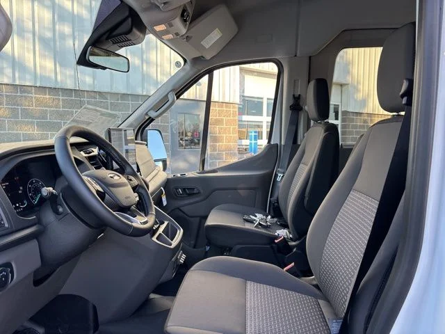 New 2024 White Ford Medium Roof Pass. XLT AWD image 13