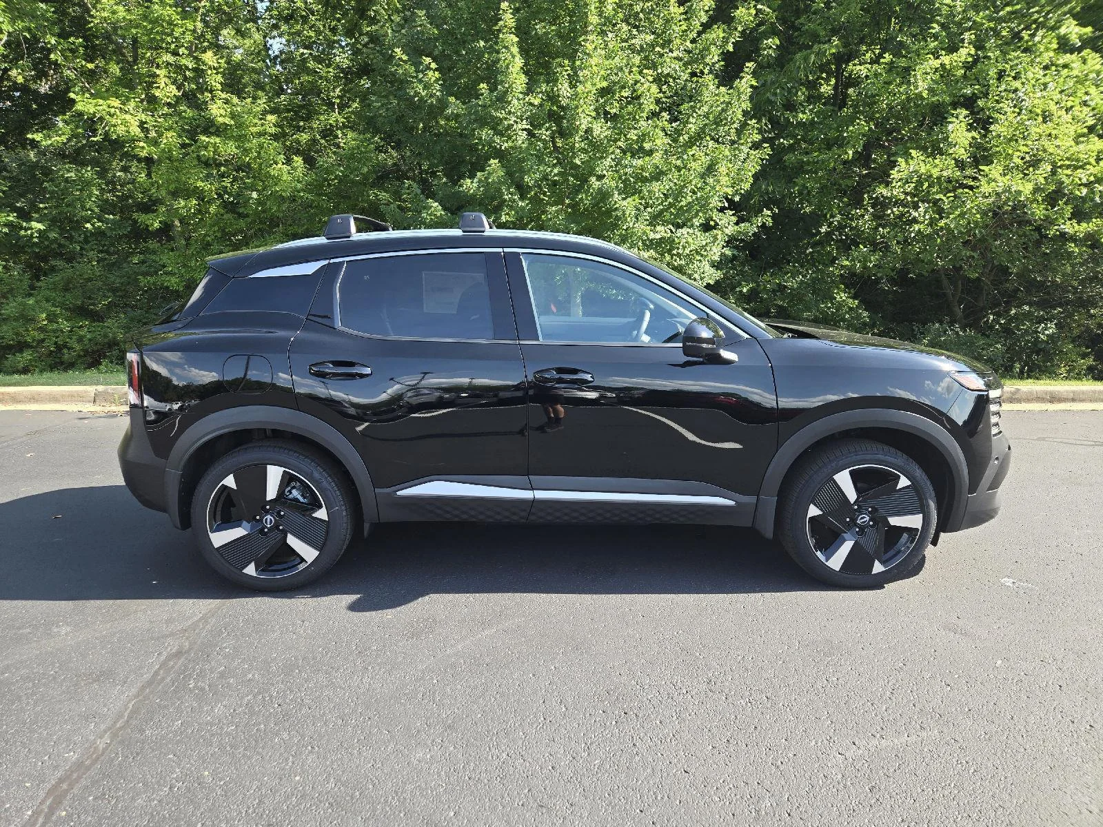 New 2026 Super Black Nissan SR image 2