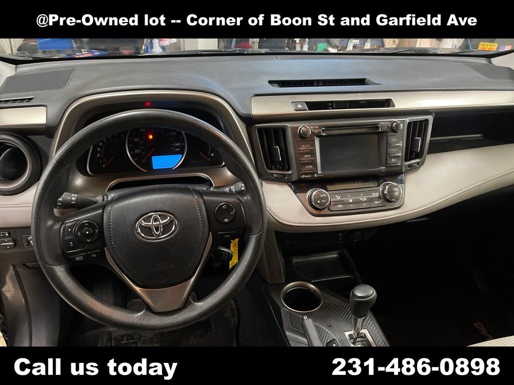 Used 2014 Gray Toyota XLE image 18