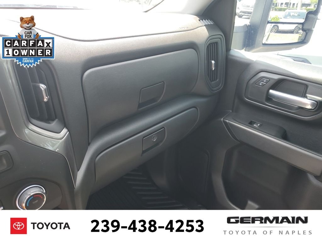 Used 2024 White Chevrolet Custom image 35