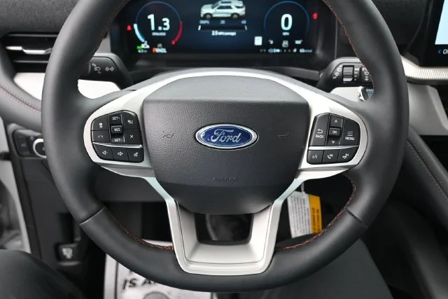 New 2027 Avalanche Gray Ford Active image 10