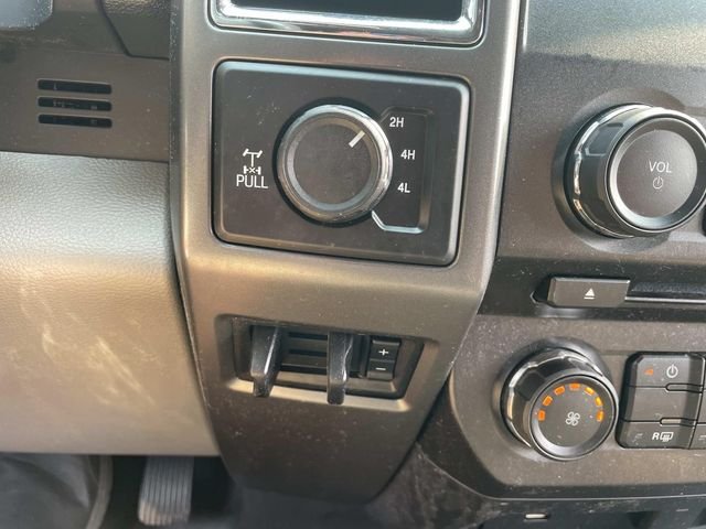 Used 2017 Blue Ford XLT image 27