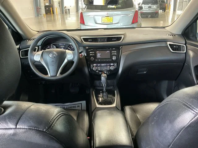 Used 2015 Blue Nissan SV image 21