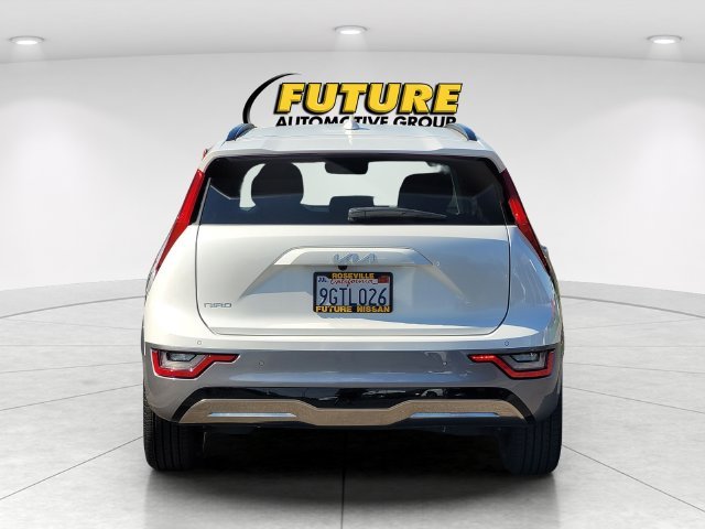Used 2023 White Kia Wave image 8