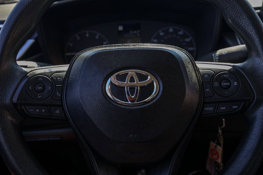 Used 2025  Toyota LE image 25
