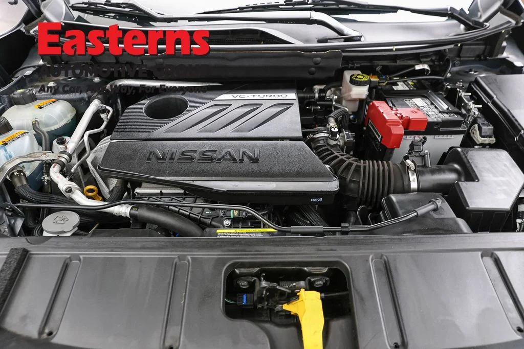 Used 2023 Gray Nissan S image 7