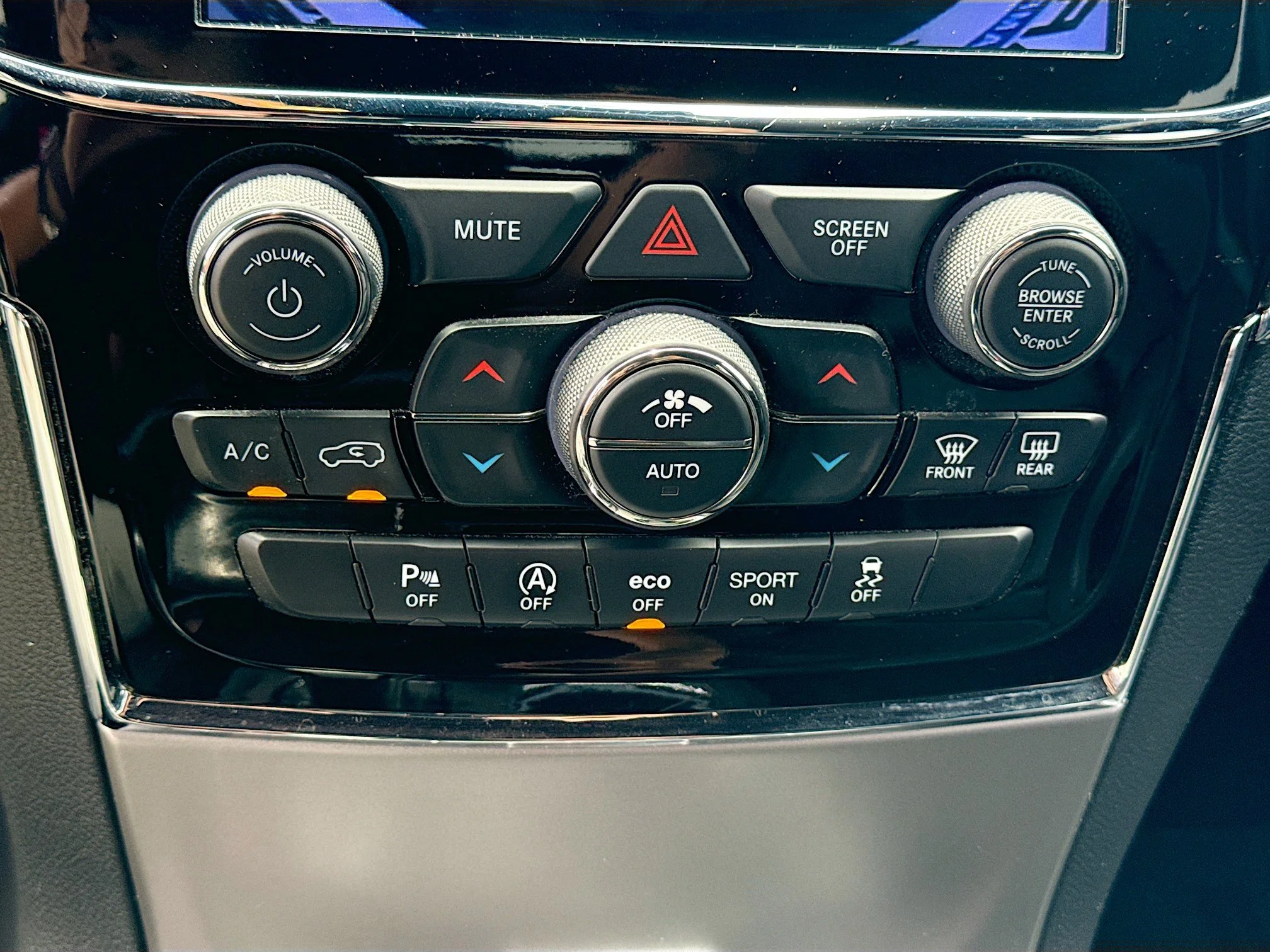 Used 2020 Sangria Metallic Clearcoat Jeep Limited image 34