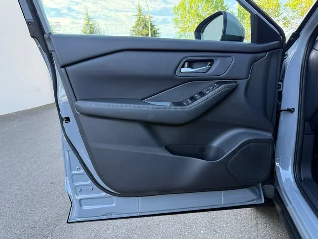 New 2026 Boulder Gray Pearl Nissan SV image 15