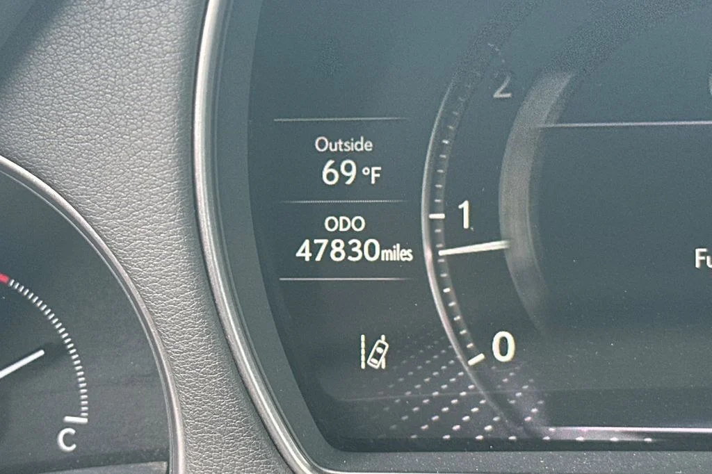 Used 2023 Silver Lexus 500 Base image 29