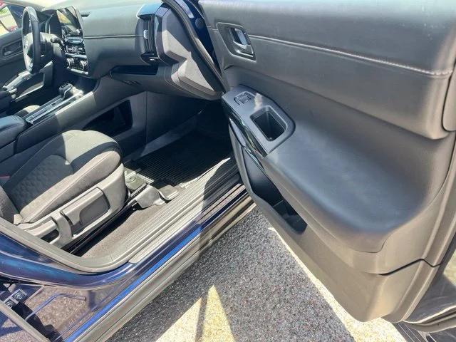 Used 2025 Blue Nissan SV image 20