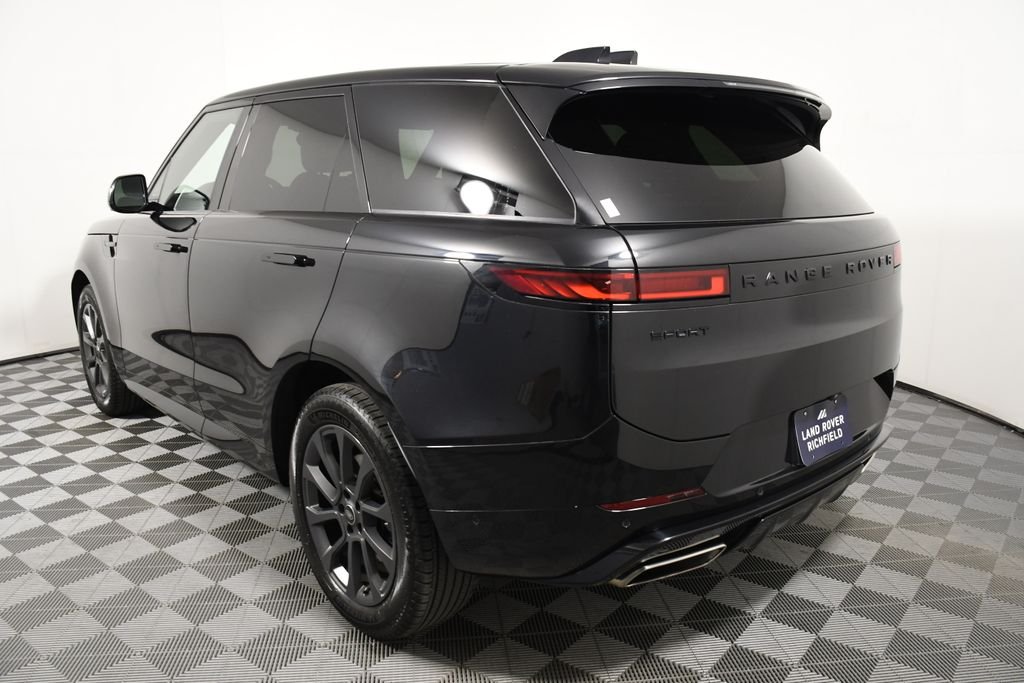 Used 2024 Santorini Black Metallic Land Rover Dynamic SE image 4