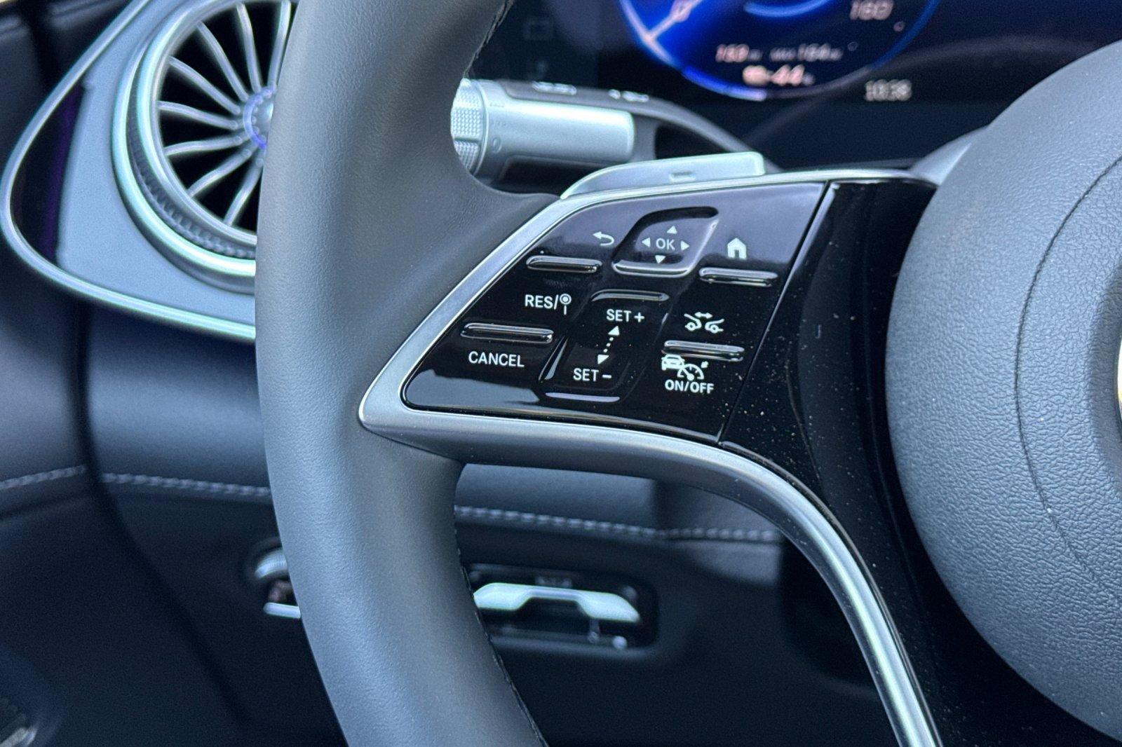 New 2026 Black Mercedes-Benz 450 image 28