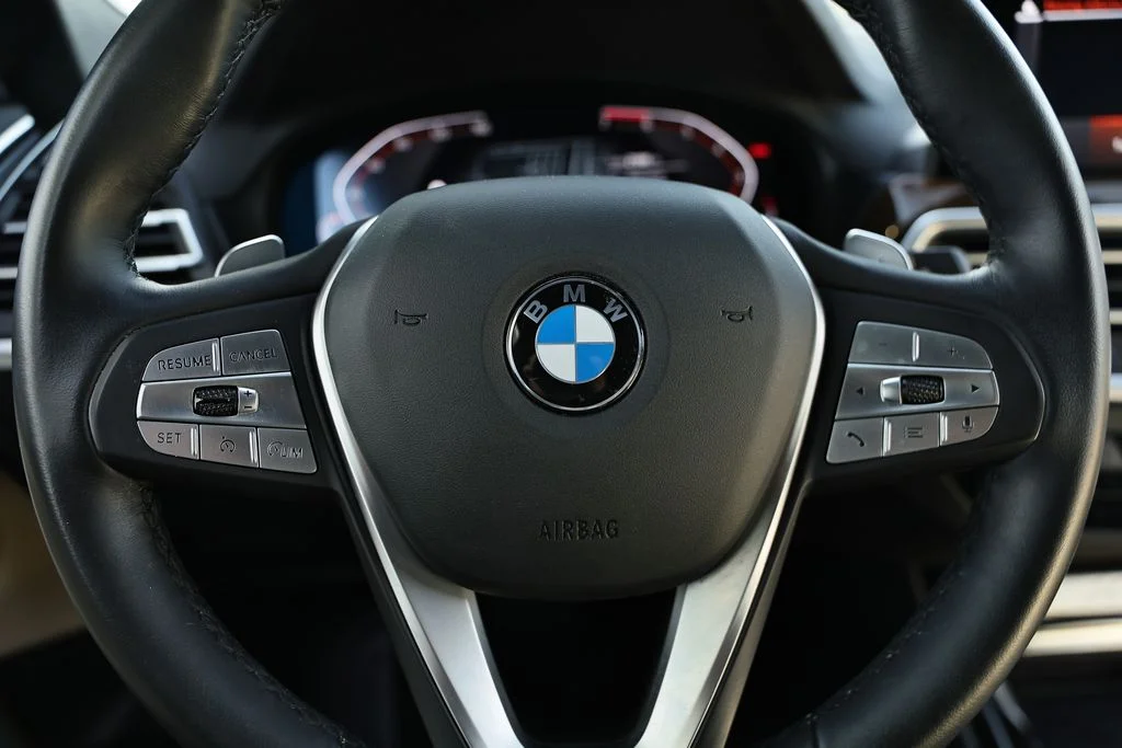 Used 2024 Mineral White Metallic BMW sDrive30i image 31