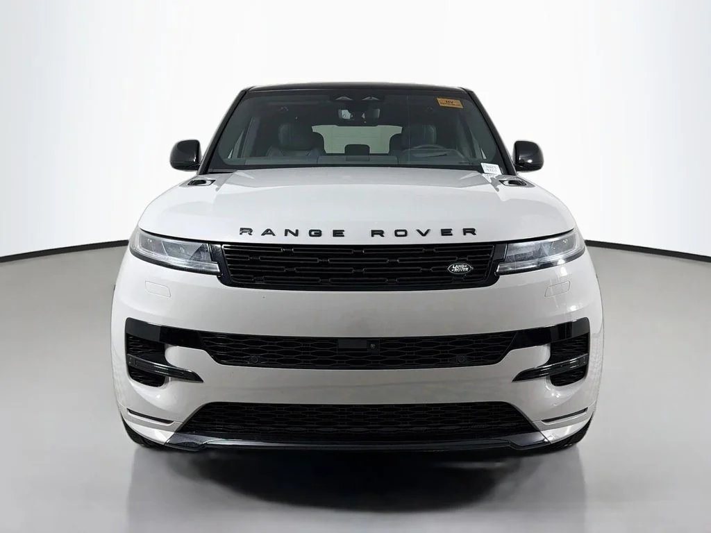 New 2026 Borasco Grey Land Rover Dynamic SE image 2