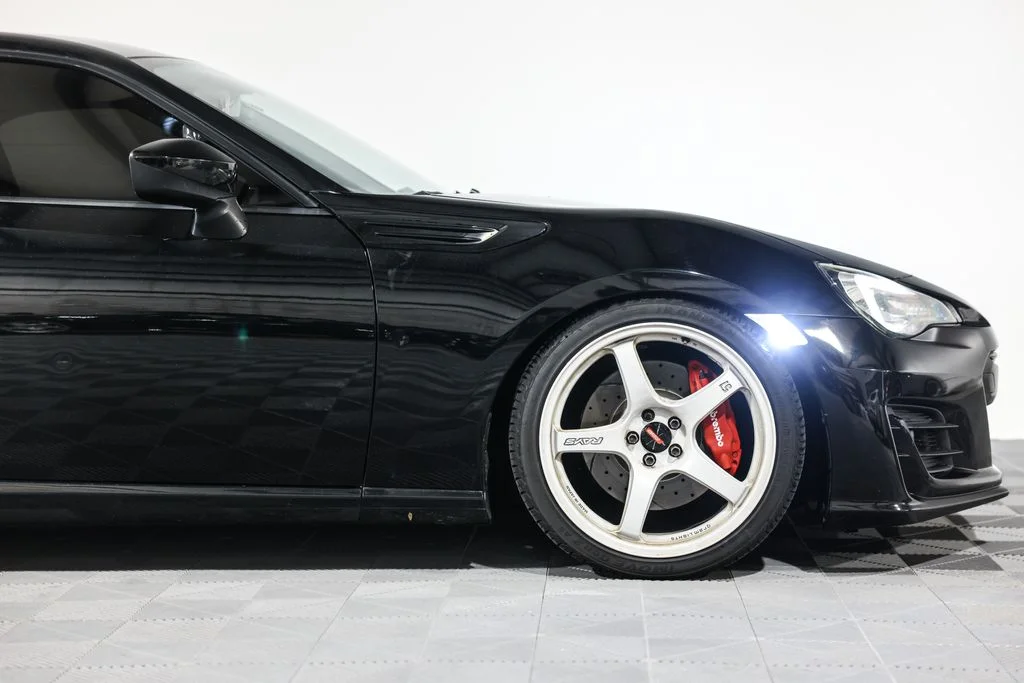 Used 2018 Black Subaru Limited image 4