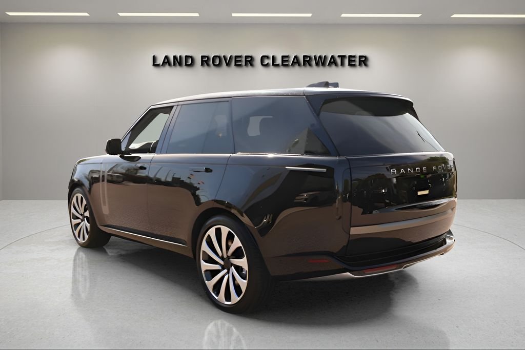New 2026 Santorini Black Land Rover SE image 3