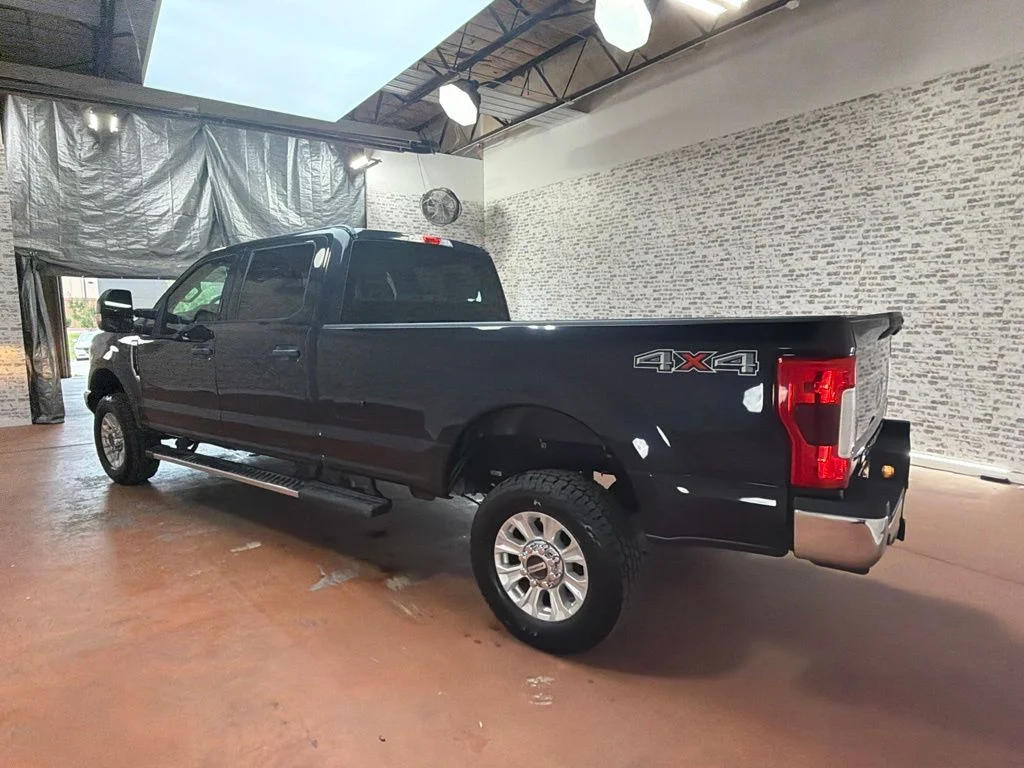 Used 2019 Black Metallic Ford XLT image 5