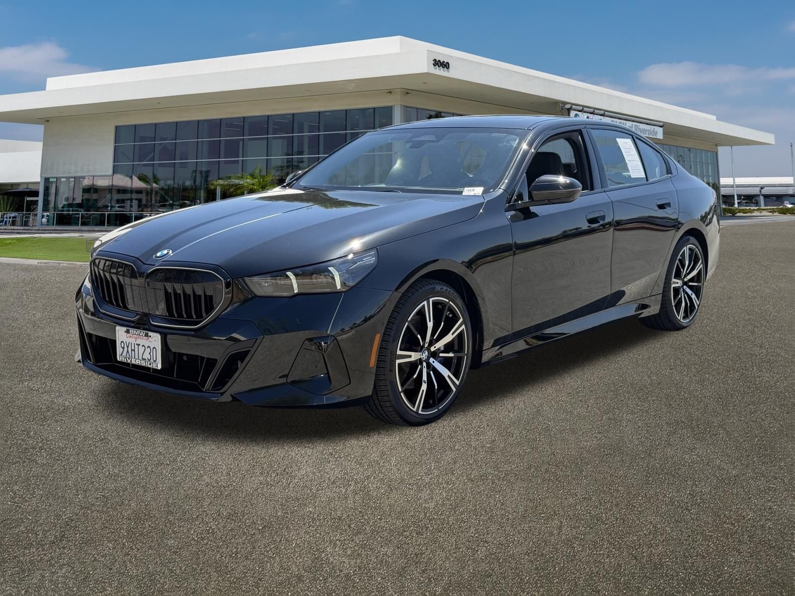 Used 2026 Black Sapphire Metallic BMW 530i xDrive image 5