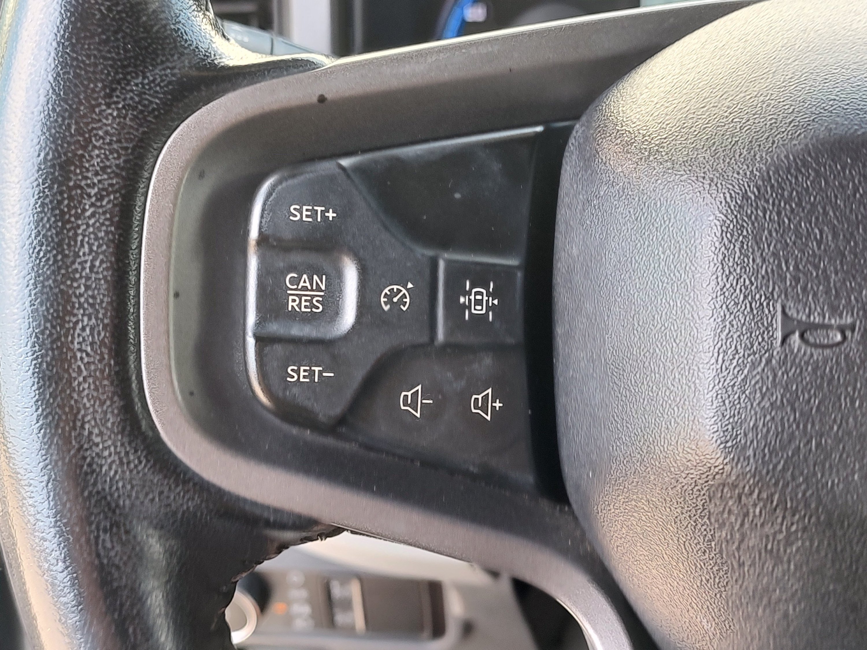 Used 2023 Azure Gray Metallic Tri-Coat Ford Badlands image 21