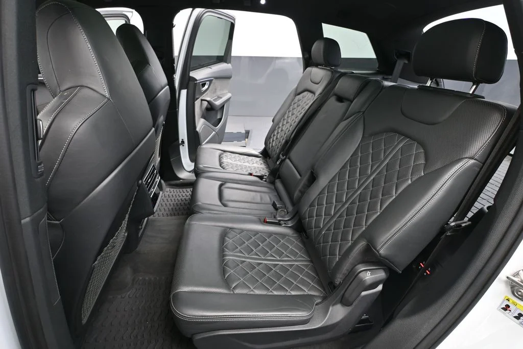 Used 2021 White Audi Premium Plus image 36