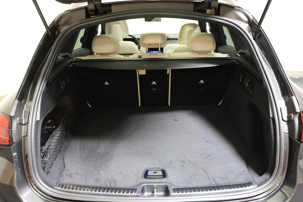 New 2027 Graphite Grey Metallic Mercedes-Benz GLC 300 image 55