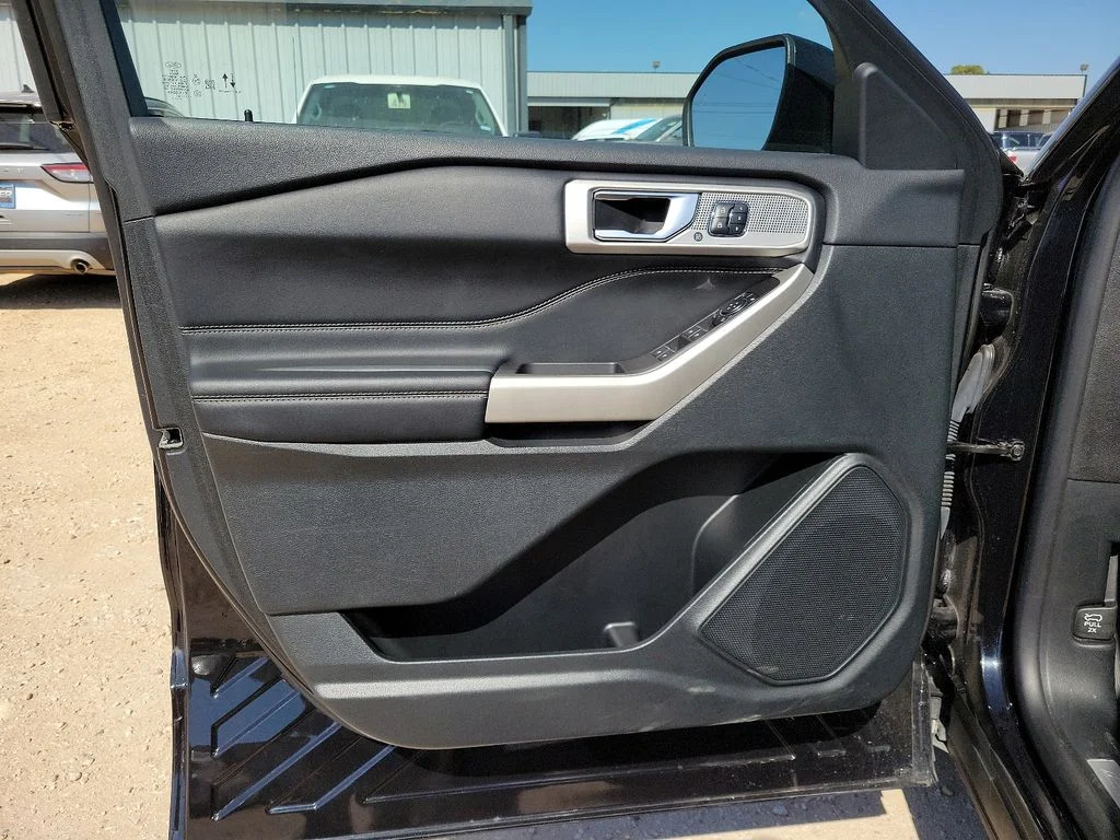 Used 2023 Black Ford Limited image 18