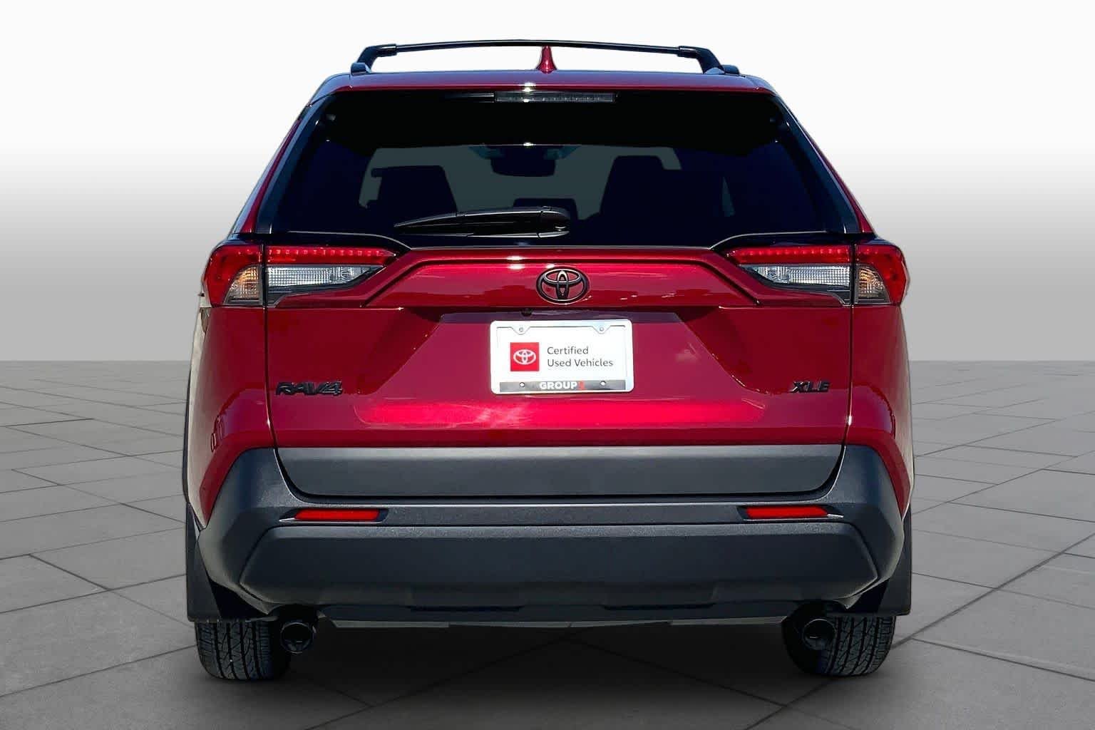 Used 2024 Ruby Flare Pearl Toyota XLE image 5