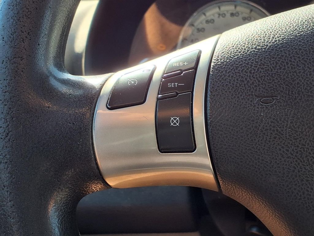 Used 2007 Silver Saturn Base image 19
