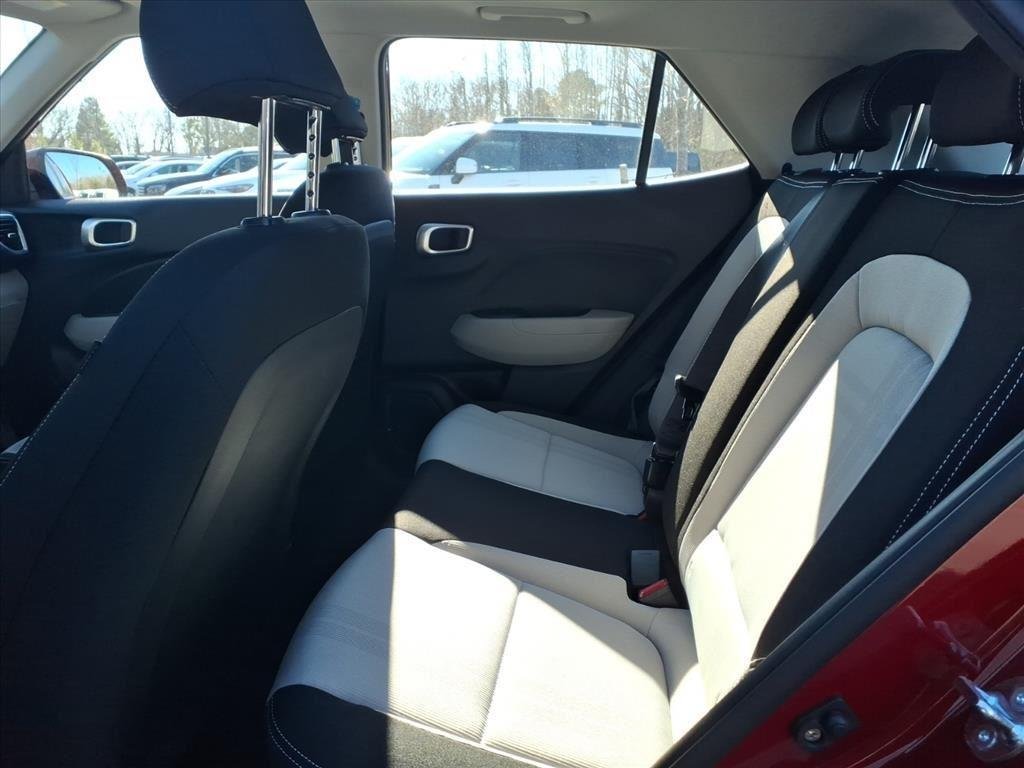 New 2026 Lunar White w/Black Roof Hyundai SEL w/Two-Tone Roof image 22