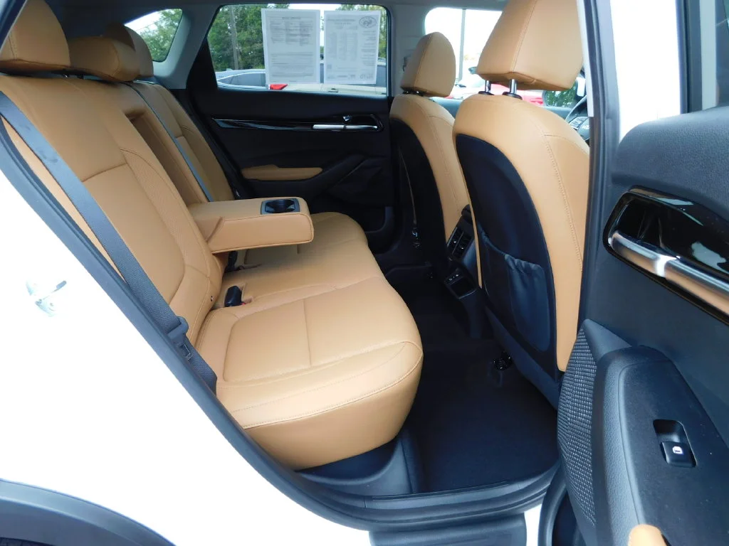 Used 2024 White Kia EX image 21