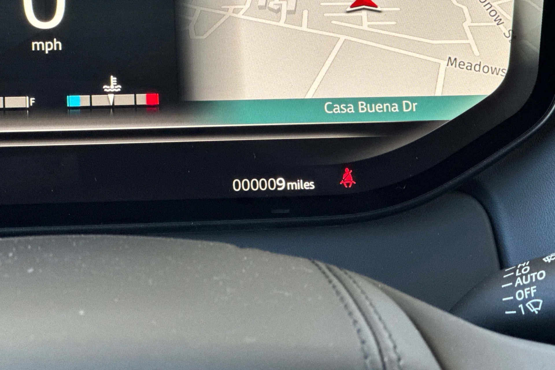 New 2026 SANTORINI BLACK Land Rover SE image 28