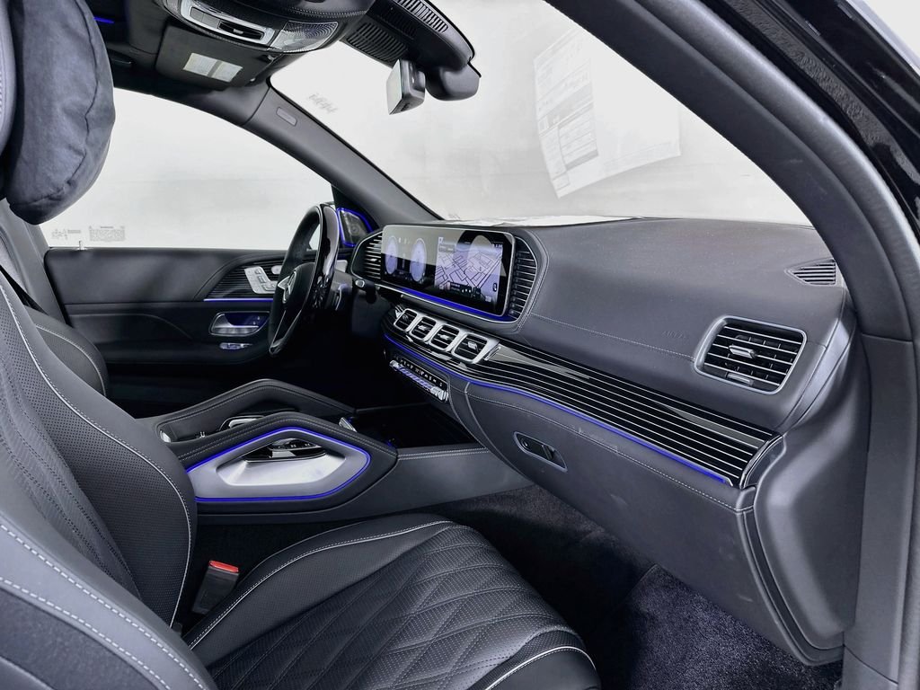 New 2026 Cirrus Silver Metallic Mercedes-Benz Maybach GLS 600 image 31
