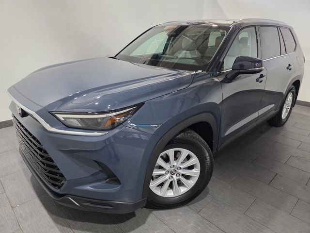 Used 2026 White Toyota XLE image 1