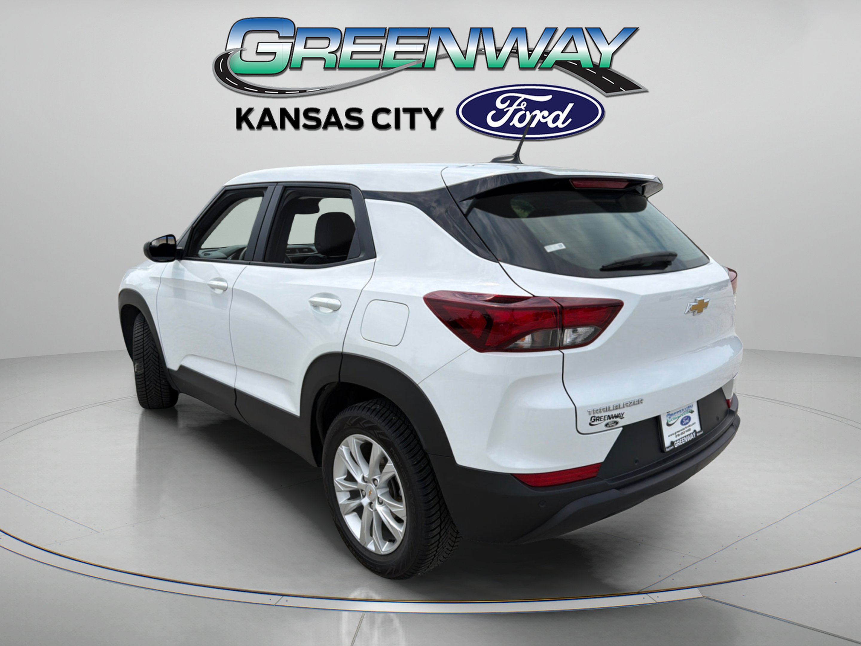 Used 2022 Summit White Chevrolet LS image 6