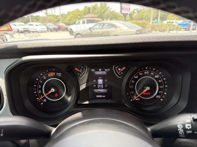 Used 2025 Black Jeep Sport S image 30