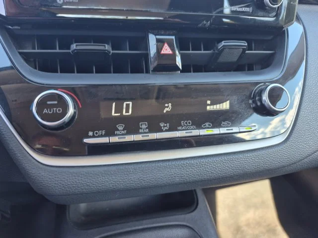 Used 2022  Toyota LE image 16