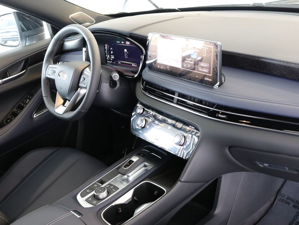New 2026 2T RAD WHT INFINITI Sport AWD image 48
