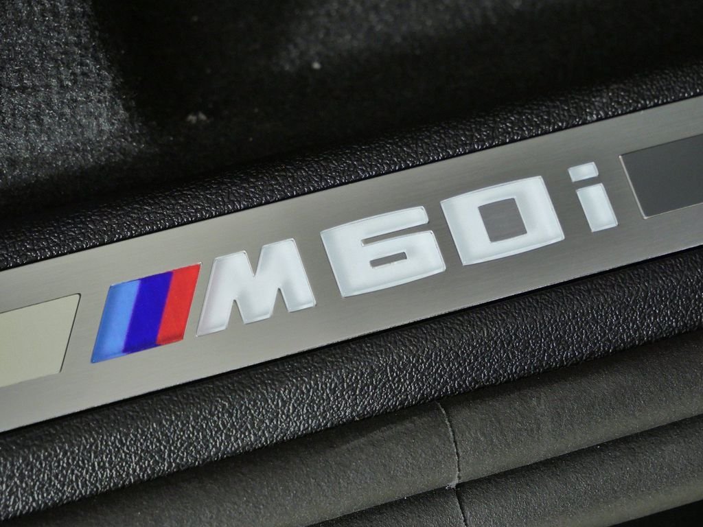 New 2026 Black Sapphire Metallic BMW M60i image 23