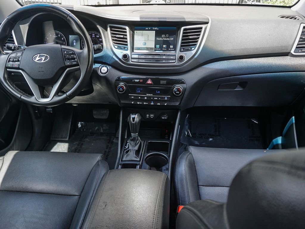 Used 2017 Blue Hyundai SE Plus image 14